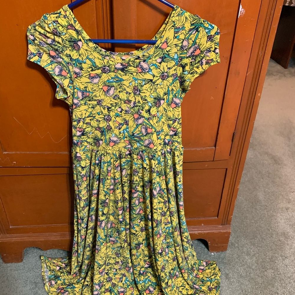 LulaRoe Daffodil twirl dress 12/14 girls